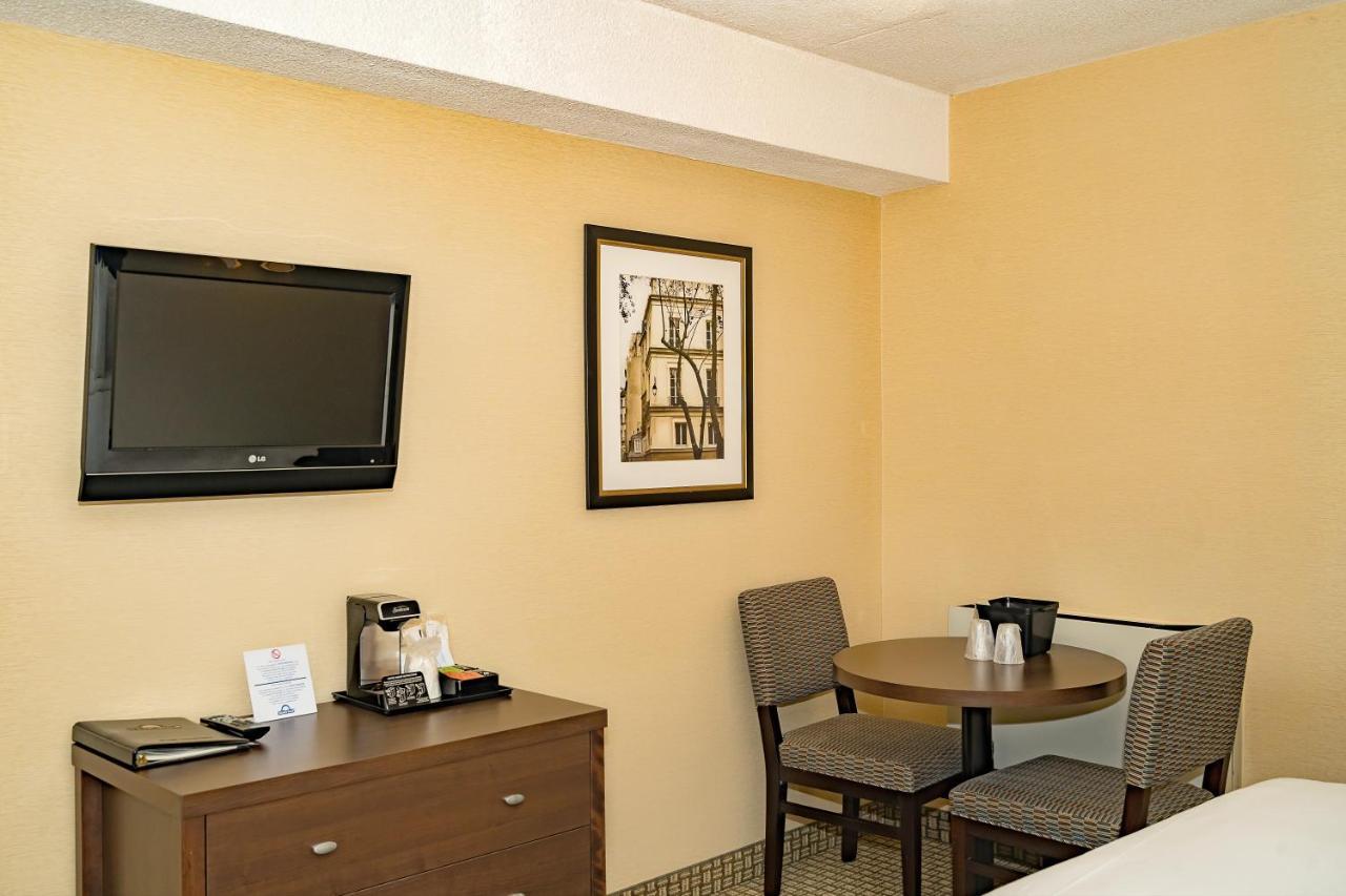 Hotel Days By Wyndham Lundys Lane