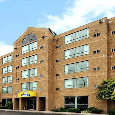 Days By Wyndham Lundys Lane Hotel