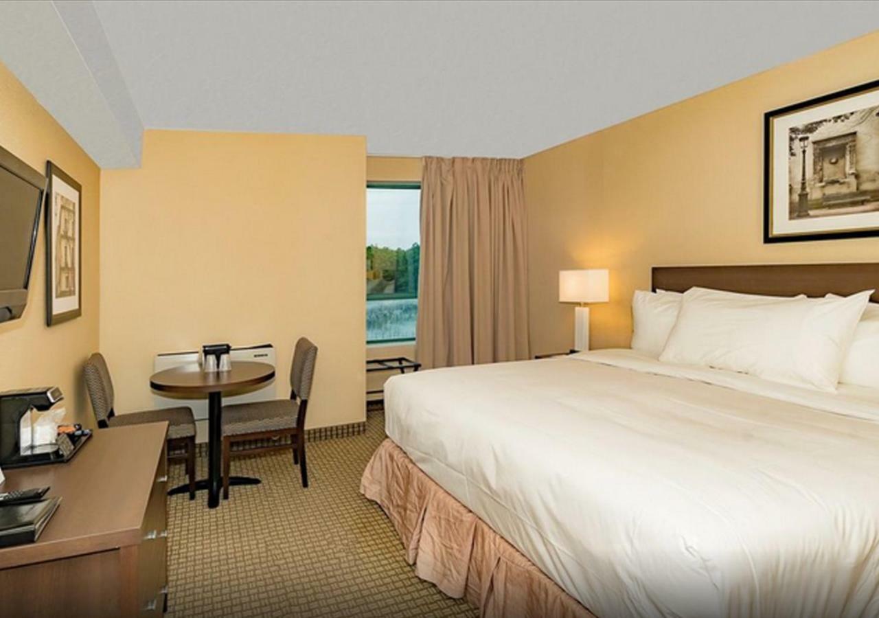 Hotel Days By Wyndham Lundys Lane