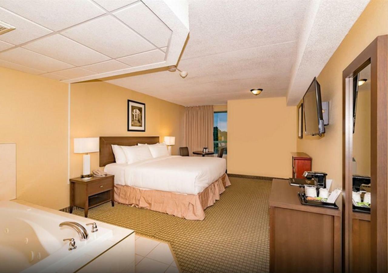 Days By Wyndham Lundys Lane Hotel 3*