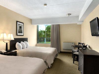 Hotel Days By Wyndham Lundys Lane