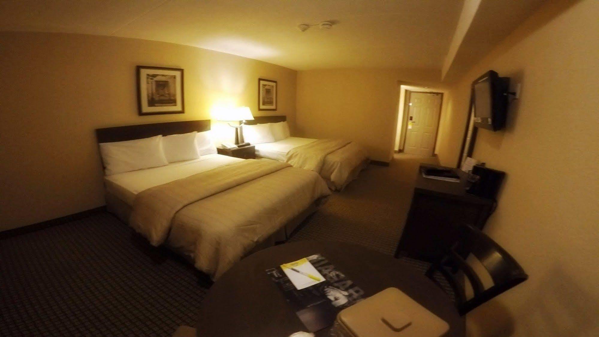Hotel Days By Wyndham Lundys Lane